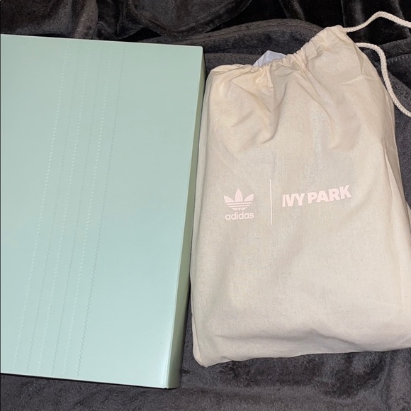 Beyoncé “Ivy Park Forum Lo” W 8 1/2, M 7 1/2 - Picture 8 of 9